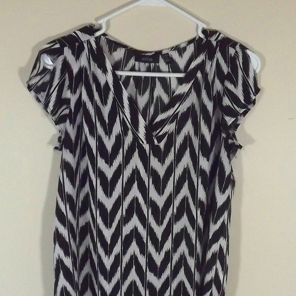 Black and White Blouse Size SP
